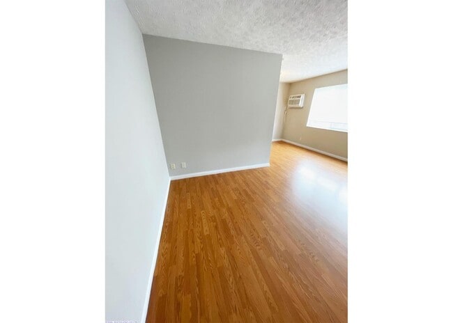 Photo - 563 Lowell Ave Unit 563-06