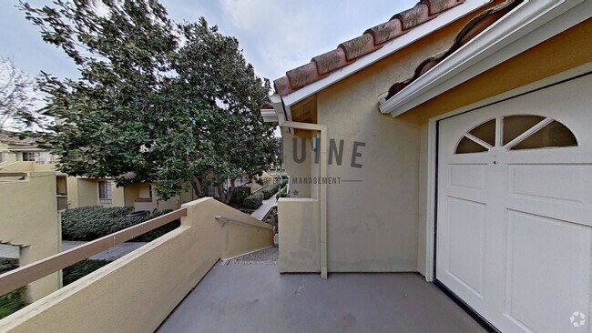 Building Photo - Renovated 2 Bedroom Condo in Irvine