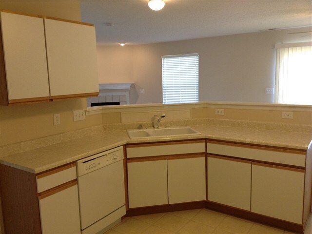 Photo - 1023 Canterbury Ln