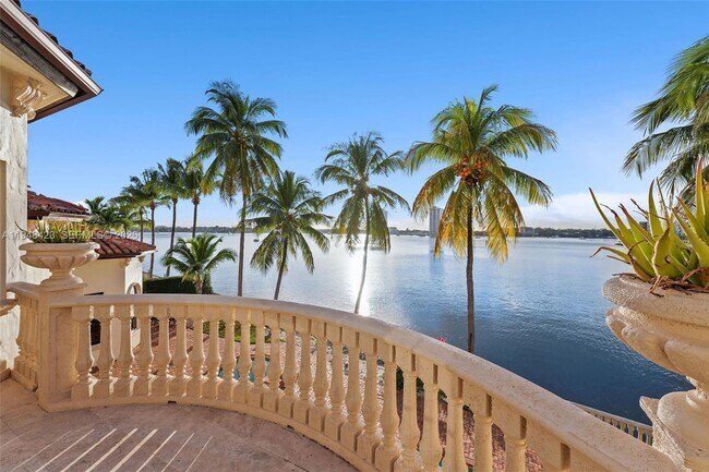 Photo - 3283 NE 171 St