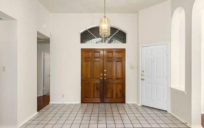 Photo - One Story With Open Floor Plan and Beautif...