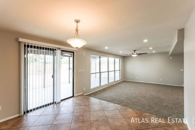 Photo - 1002 S Seco Pl