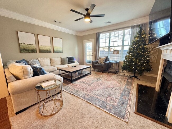 Photo - 2 Bedroom Townhouse Between Melrose and 12 South Neighborhoods