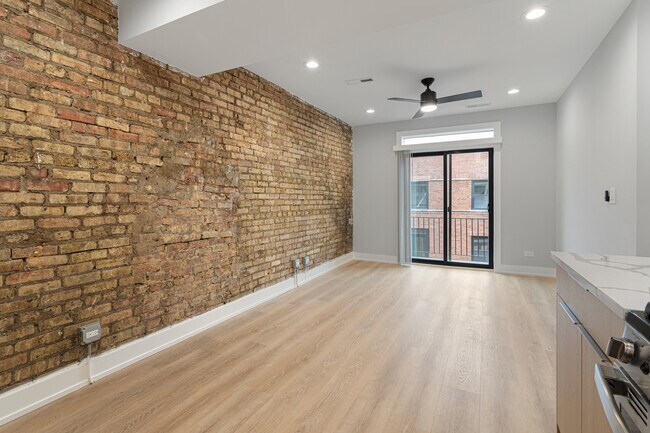 Photo - 1556 W Juneway Terrace Unit 3L