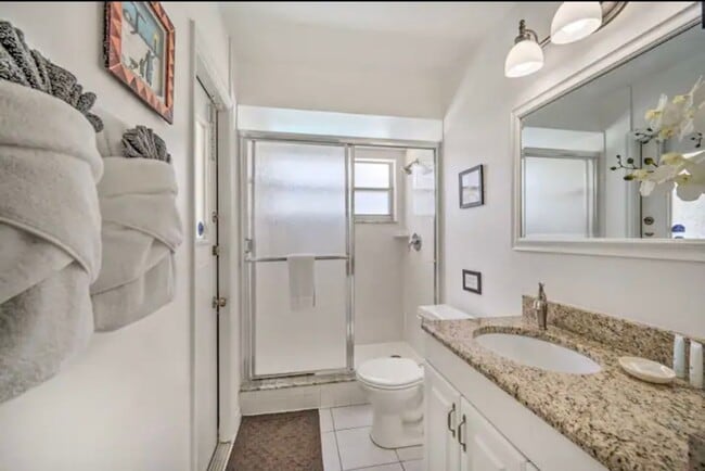 Photo - 1002 Russel Ridge Ct