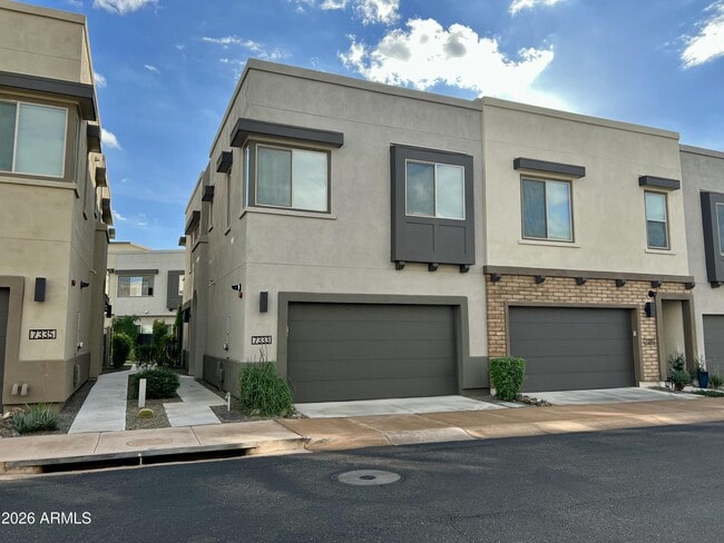 Building Photo - 7333 E Vista Bonita Dr