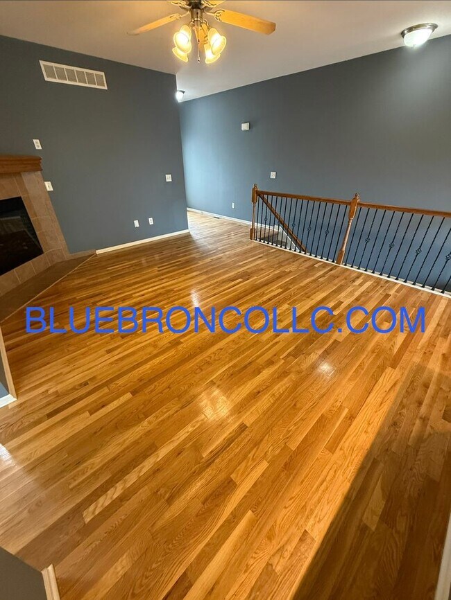 Photo - Spacious unit with Beautiful hardwood floors and nice touches throughout!