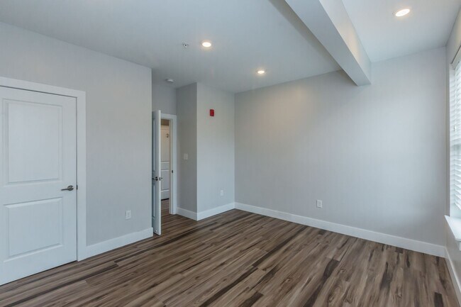 4134 Chester Ave - 4134 Chester Ave