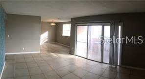 Building Photo - 3984 Versailles Dr Unit 3984C