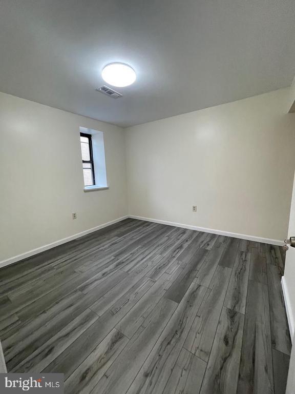 Building Photo - 910 Arch St Unit 2M Rental