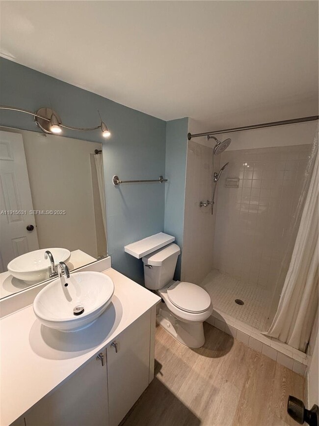 Photo - 2350 NE 135th St Unit 503