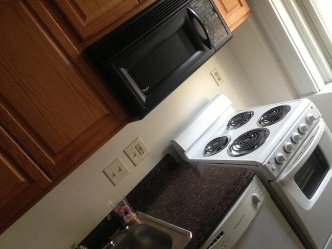 Photo - 15 Colborne Rd Unit 5