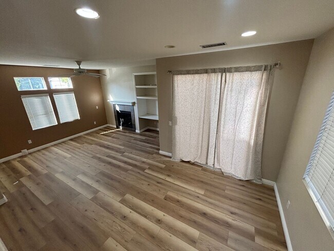 Photo - 3-Bedroom Townhome with Community Pool & S...