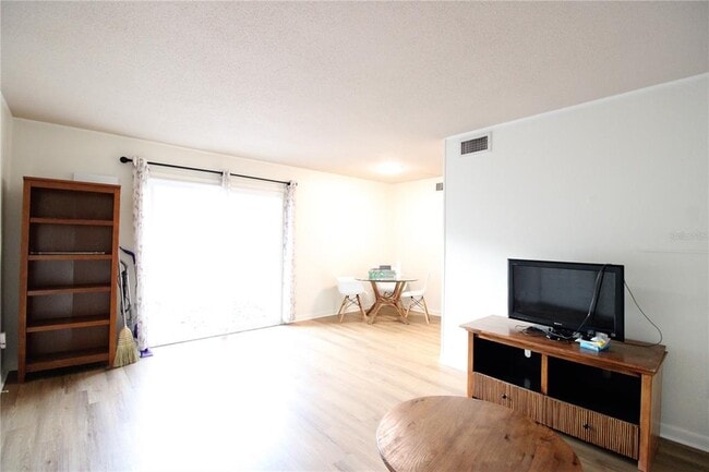 Photo - 507 NW 39th Rd Unit 112