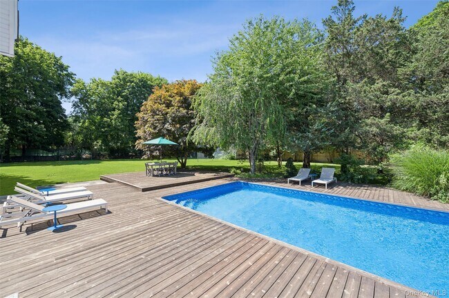 13 Buttercup Ln