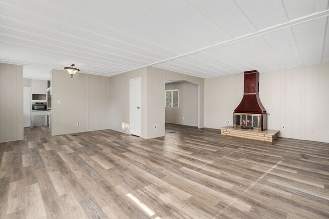 Photo - 3 Bed 2 Bath