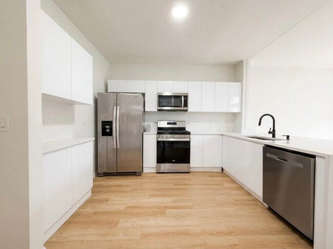 Photo - 1089 Ellsworth Dr