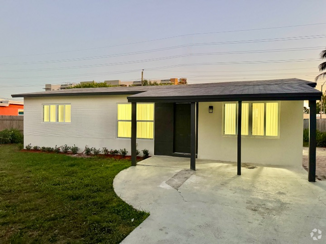 Building Photo - Renovated 3-Bed, 2-Bath Home in Dania Beach!