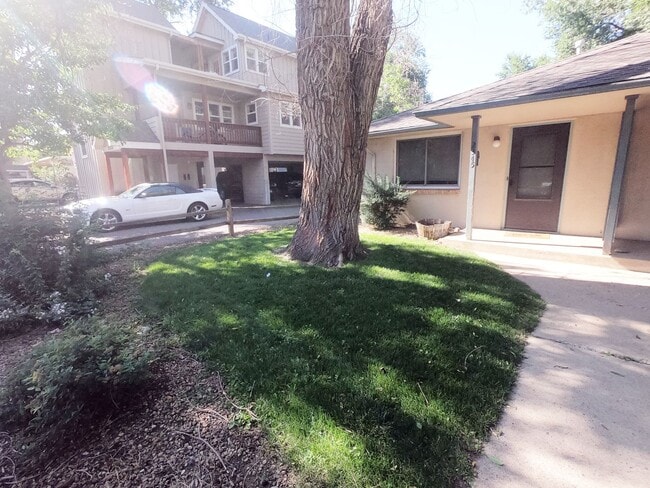 Photo - 2345-2347 Goss Unit 2347