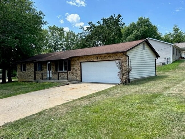 Photo - 3 RR 2 BA in Troy, MO