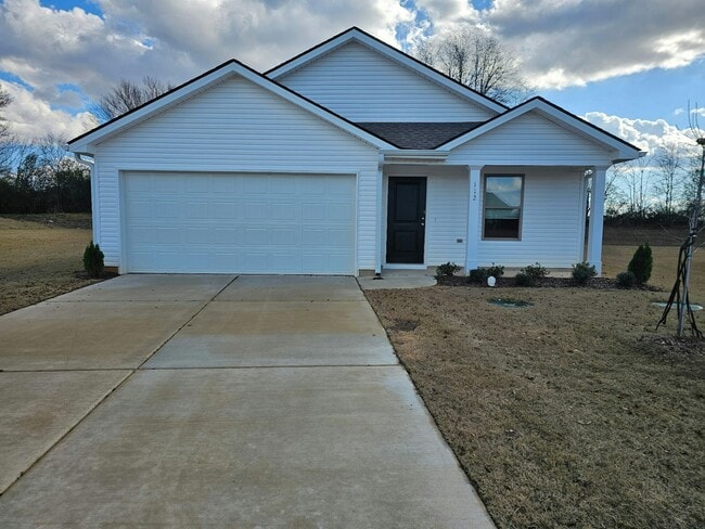 Building Photo - 112 Labrador Ln