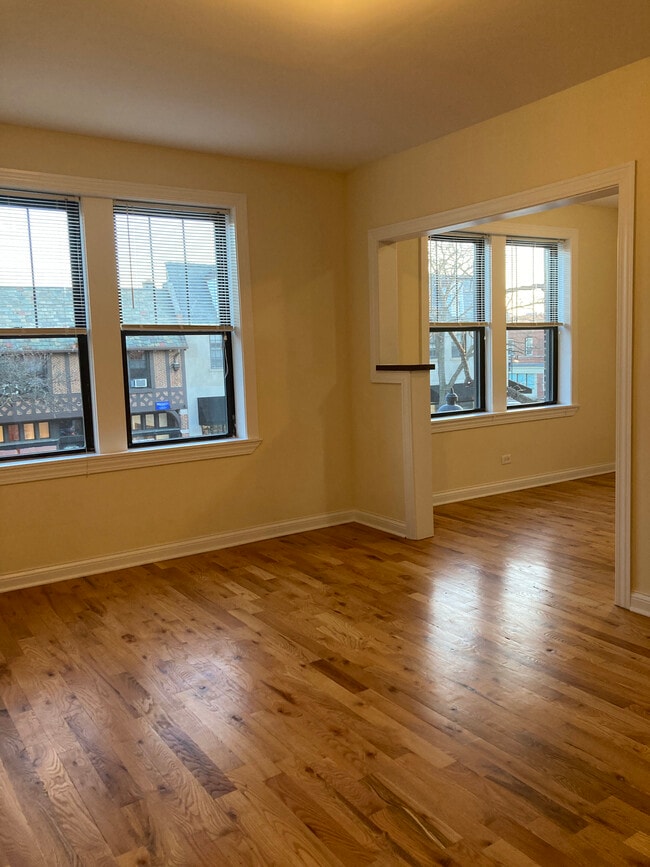 Photo - 338 Tudor Ct