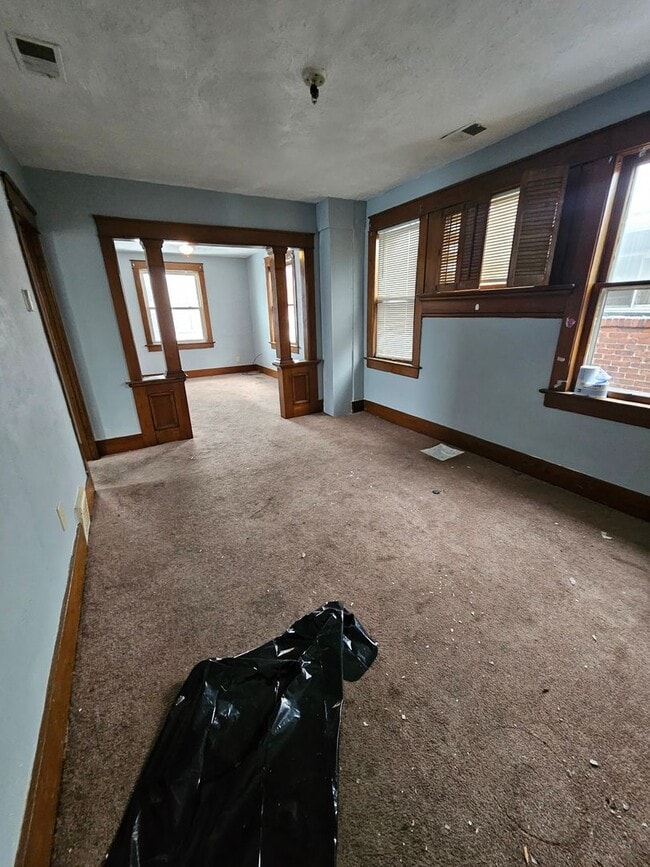 Photo - Upper 3 bedroom west side