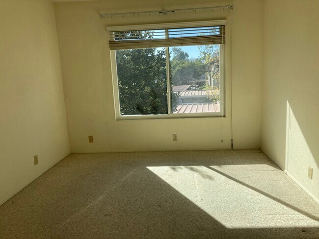 Bedroom - 4050 Porte La Paz Unit 56