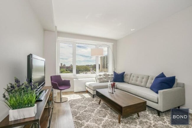 1 bedroom in JAMAICA HILLS NY 11432 - 1 bedroom in JAMAICA HILLS NY 11432 Condo Unit 806