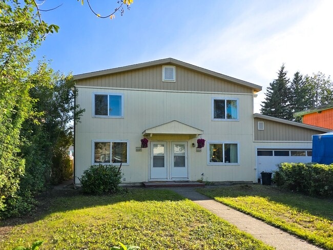 Building Photo - 1227/1229 McCarty Ave. Unit 1227 McCarty Ave. Rental