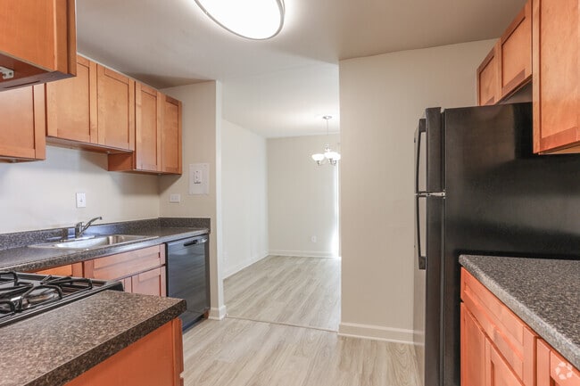 3BR , 1,5BA - 1,125 SF