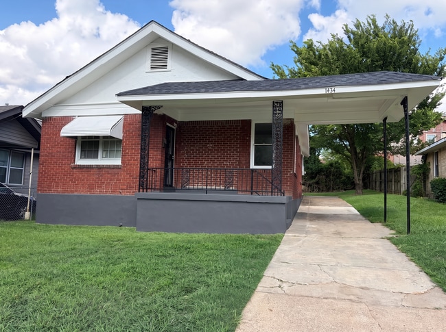 Building Photo - 1149 Raymond St