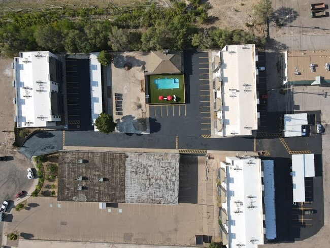 Paramount Square Apartments