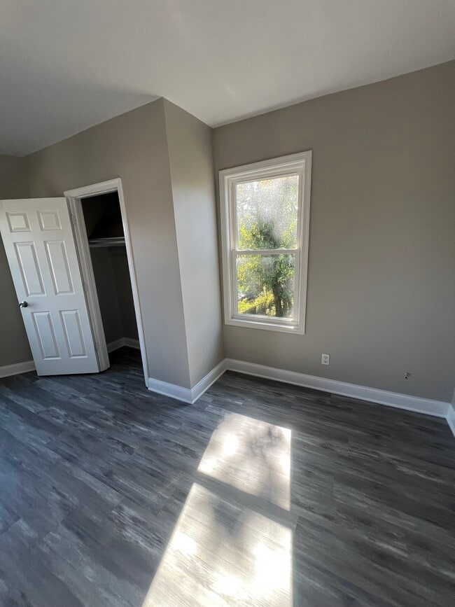 Photo - 3811 Barrington Rd