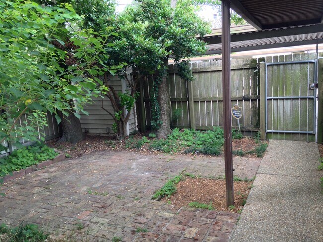 Photo - 9821 Siegen Ln