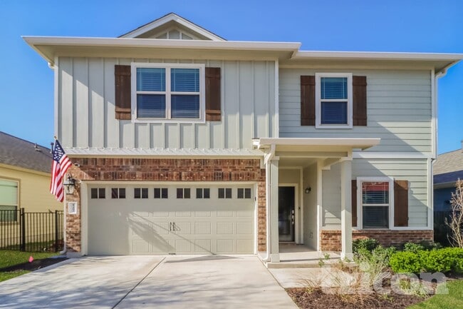 Building Photo - 127 Simon