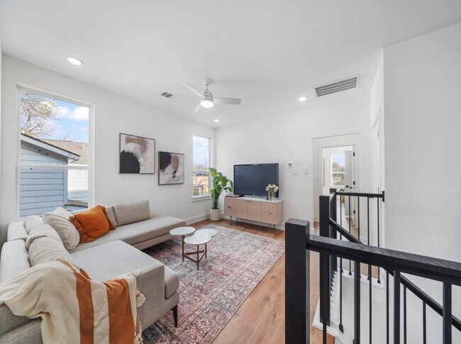 Photo - 5212 Arapahoe St