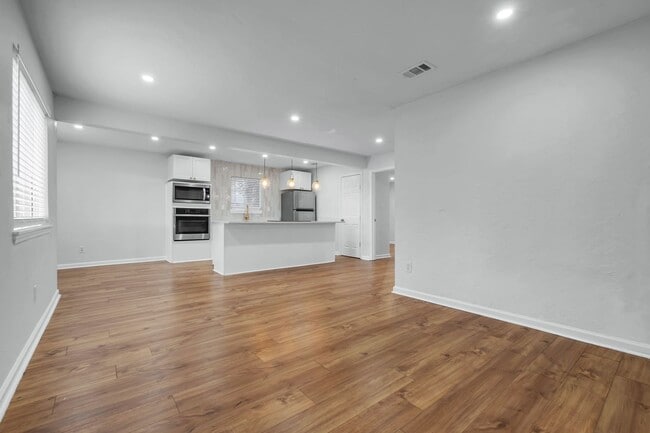 Photo - Completely renovated 2/1 on Golf Course!