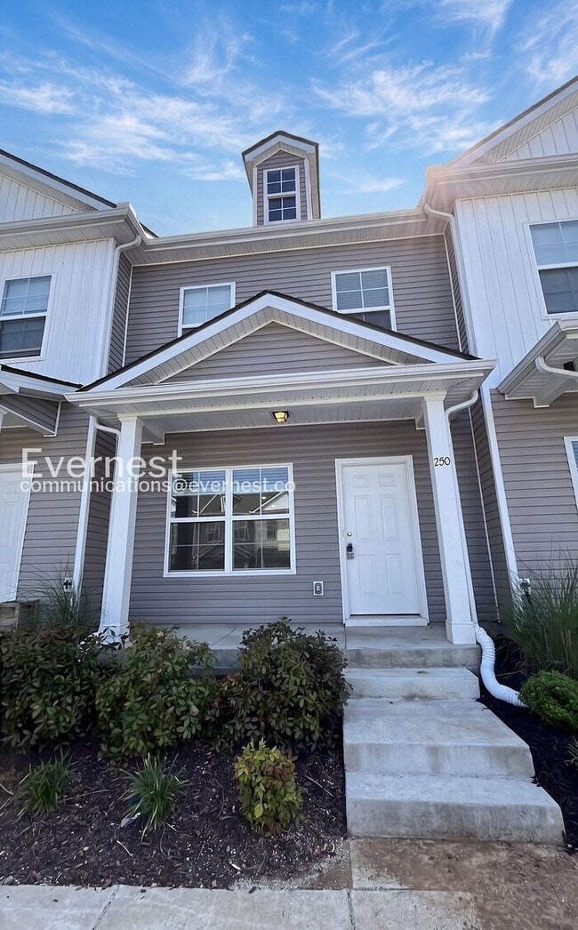 Building Photo - 250 Tara Ct