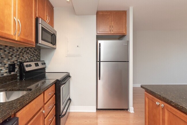 Photo - 428 W Wellington Ave Unit G31