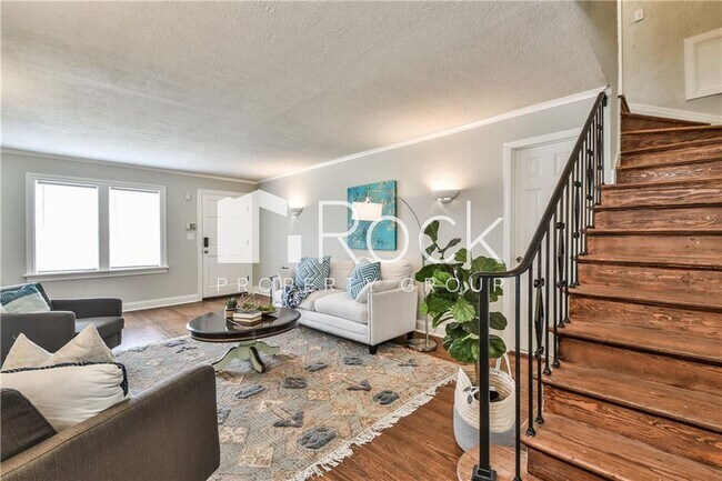 Photo - Beautifully Remodeled 4-Bedroom Home near ...