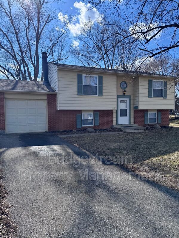 Photo - 105 Bedford Farm Cir