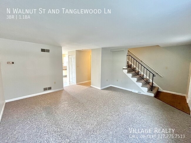 Photo - 492 N Walnut St