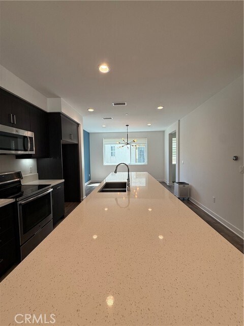 Photo - 820 Aloe Pl