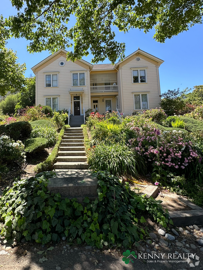 Building Photo - 3 Bedroom, 3 Bathroom Ranch Home in Petaluma