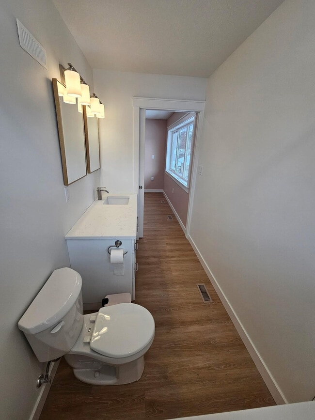 Photo - 3039 Whitmore Ave