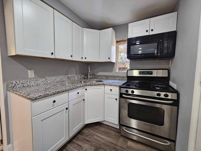 Photo - 1900 Deering Ave Unidad 1902A