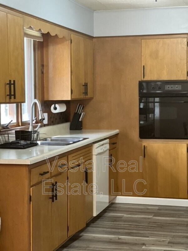 Photo - 817 Snyder Dr