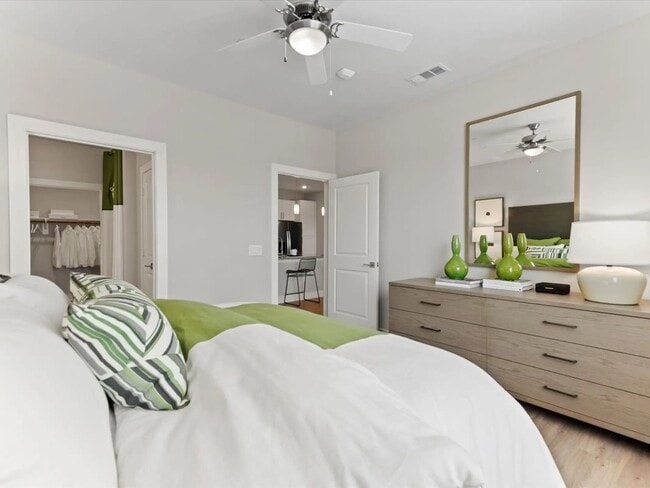 Photo - 260 S Brook Dr Unidad #1623