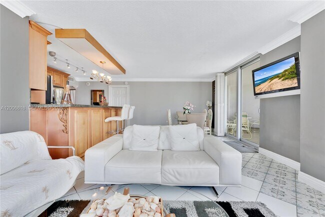 Photo - 5555 Collins Ave Unit 16A